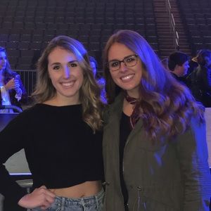 Meet your Posher, Maxine